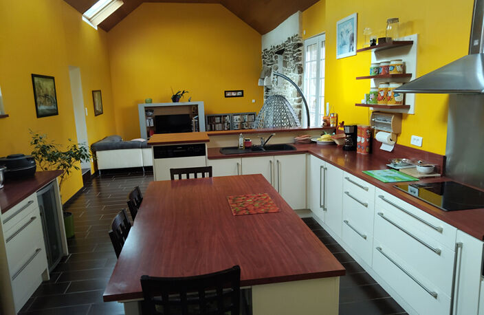 A VENDRE A LANNILIS FERMETTE RENOVEE — photo 4