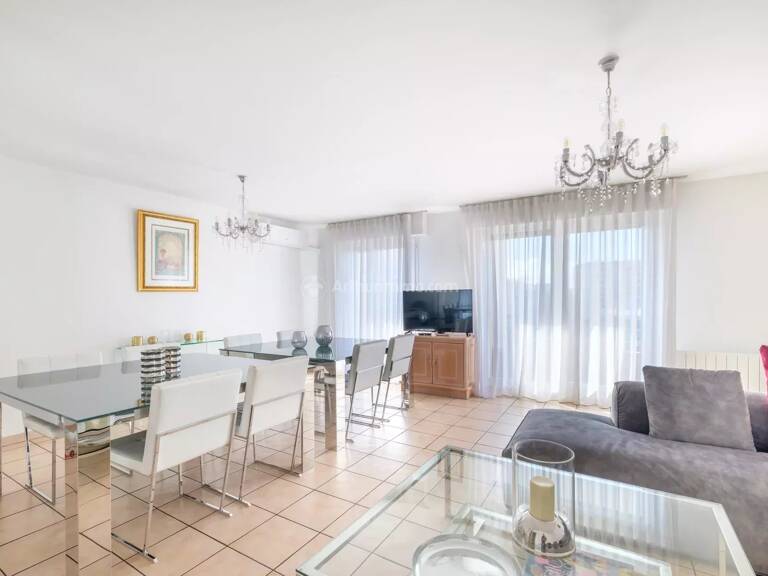 APPARTEMENT T5 / 100 m² VILLEURBANNE - GRATTE-CIEL — photo 1