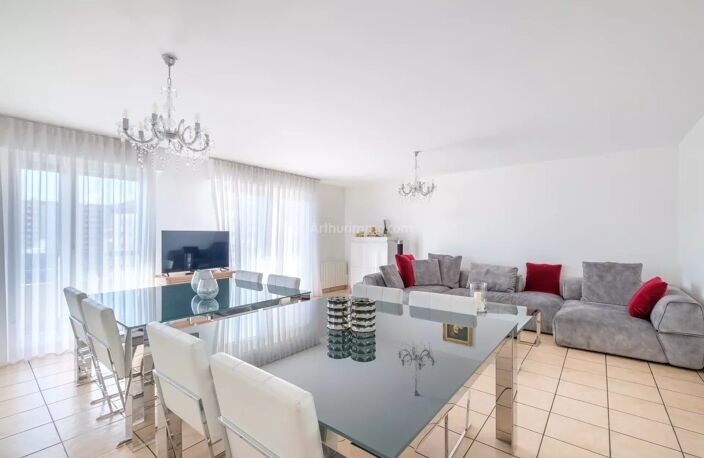 APPARTEMENT T5 / 100 m² VILLEURBANNE - GRATTE-CIEL — photo 2