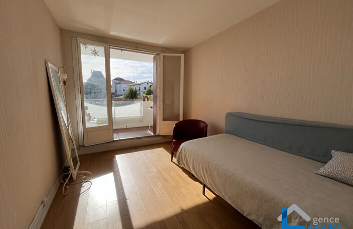 HENDAYE CENTRE - APPARTEMENT T3 AVEC PARKING ET CAVE — photo 5