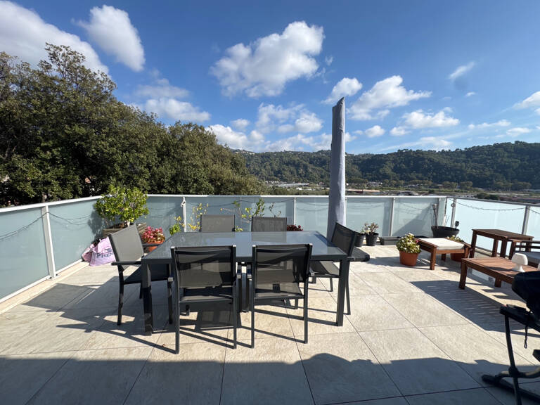 Bel appartement 3 pièces avec vaste terrasse dans résidence — photo 1