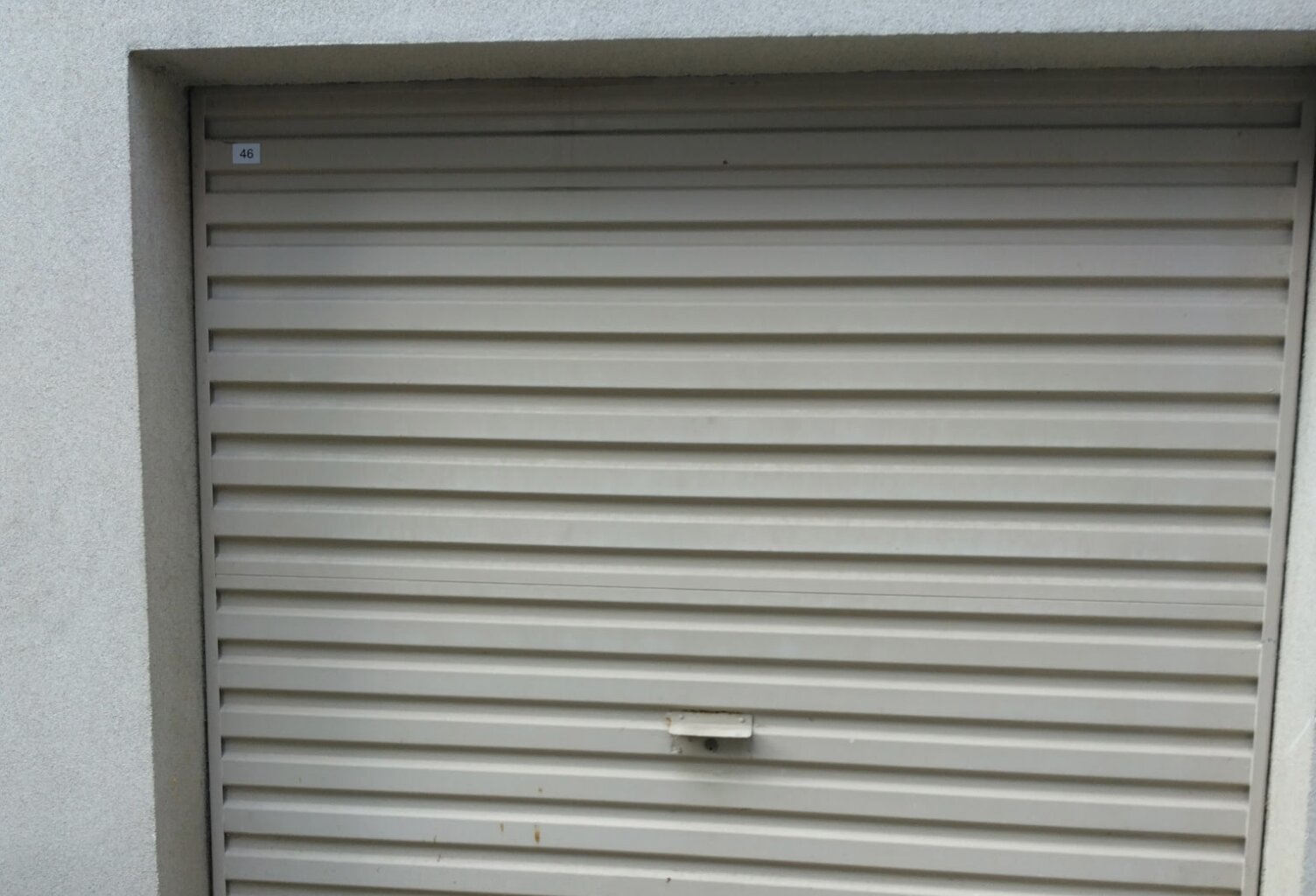 Vente Garage 13 m&sup2; — photo 1