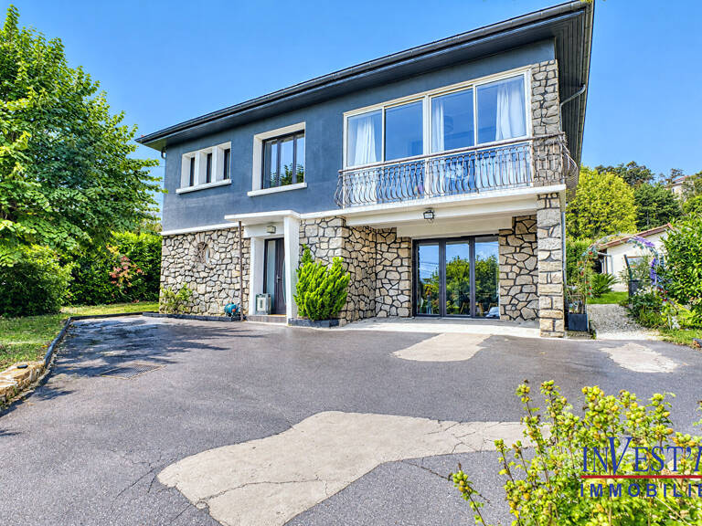 Maison Saint Genis Laval 6 pièce(s) 181 m2 — photo 1