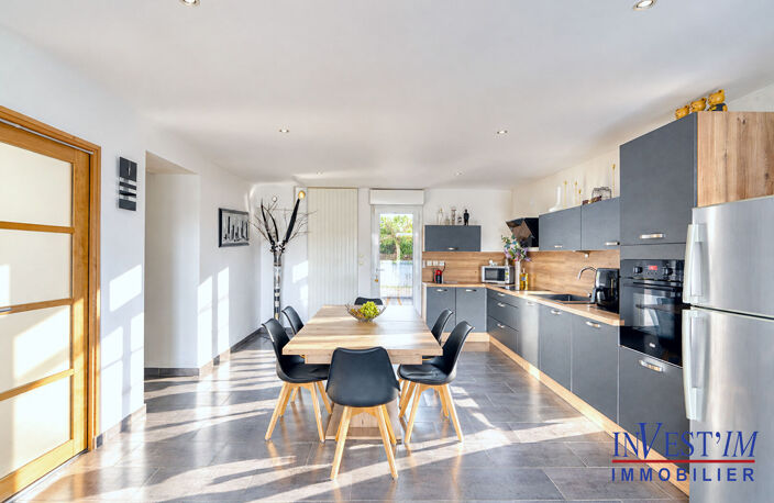 Maison Saint Genis Laval 6 pièce(s) 181 m2 — photo 4