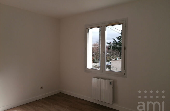 PAVILLON PLEIN-PIED T3 - CHAUVIGNY — photo 2