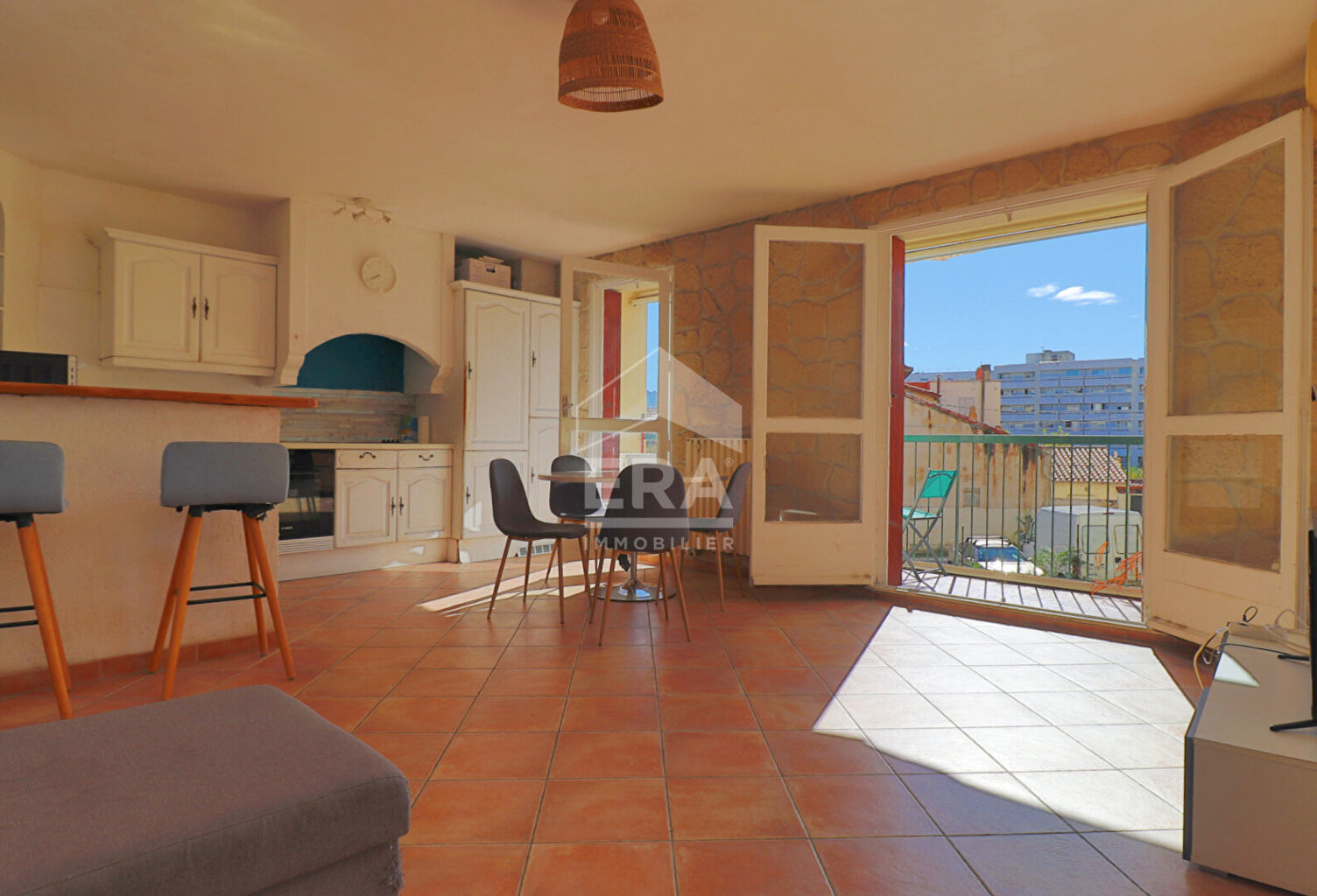 À VENDRE  APPARTEMENT T3 DE 65,40 m² AVEC BALCON PLEIN SUD ET CLIMATISATION  MARSEILLE 13010, LA TIMONE — photo 1