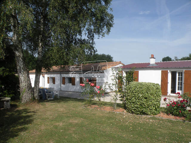 Ensemble immobilier — photo du bien
