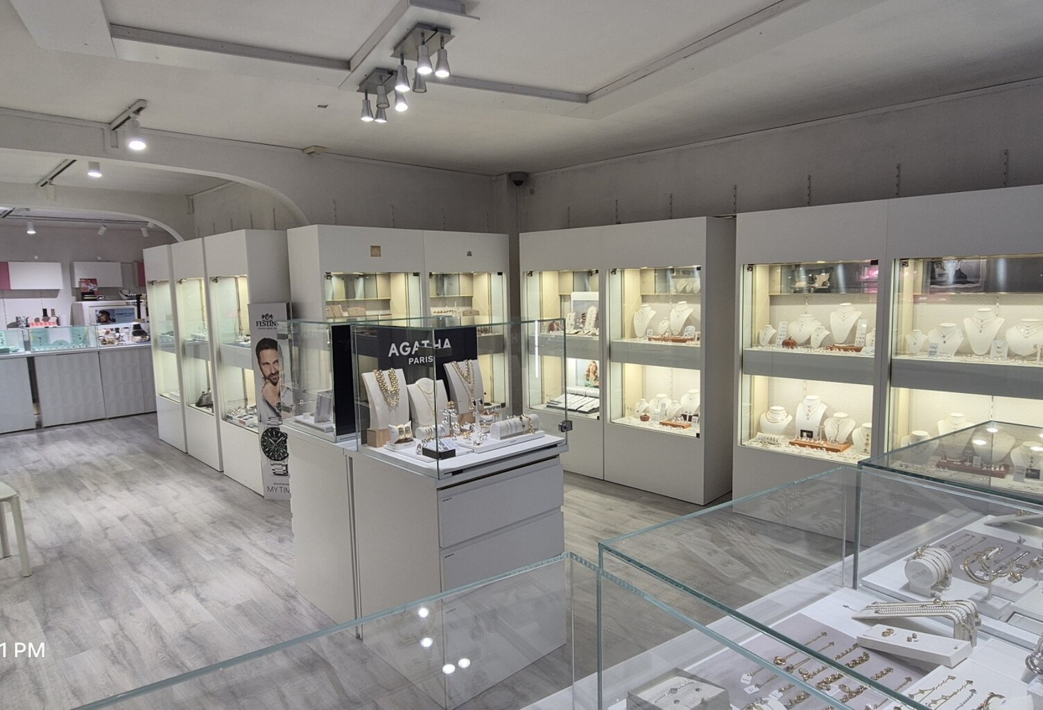 Vente Boutique/Local commercial 90 m&sup2; — photo 1