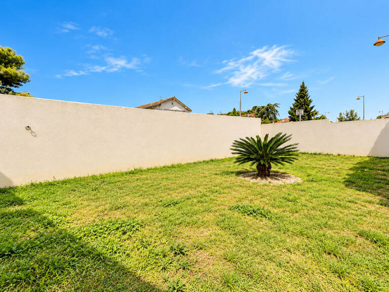 Maison plain-pied de type 3 avec terrasse et grand jardin à vendre à Saint Victoret — photo 1