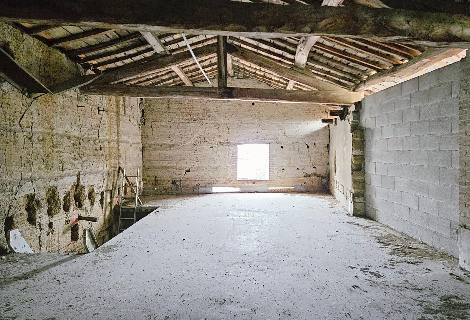 Grange à rénover  Eyzin-Pinet (38780) — photo 1