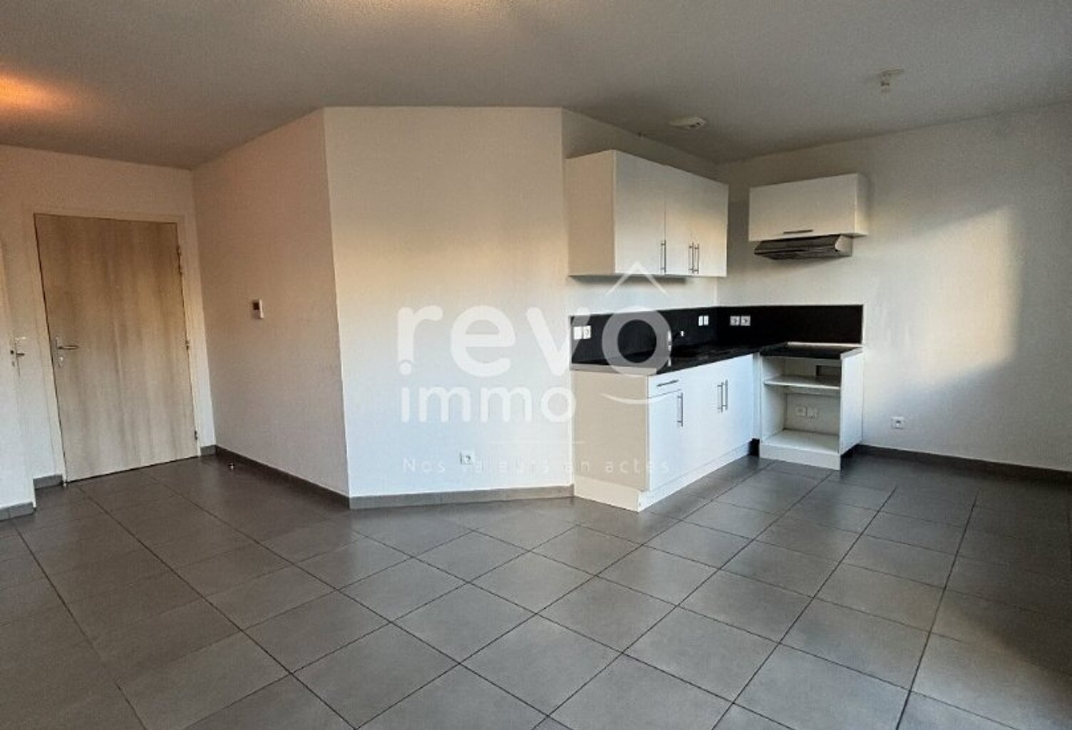 Appartement en rez-de-jardin — photo 1