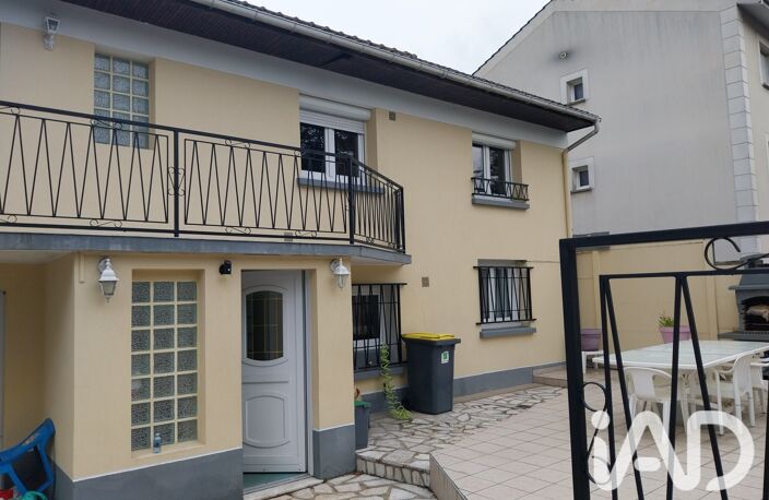 Vente Maison/villa 7 pièces — photo 2