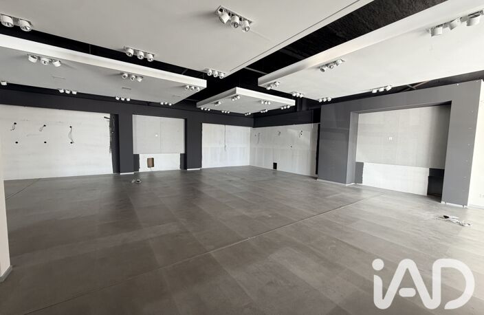 Vente Boutique/Local commercial 550 m&sup2; — photo 2