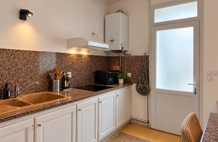 BORDEAUX - Saint-Genès - Appartement au charme singulier — photo 2