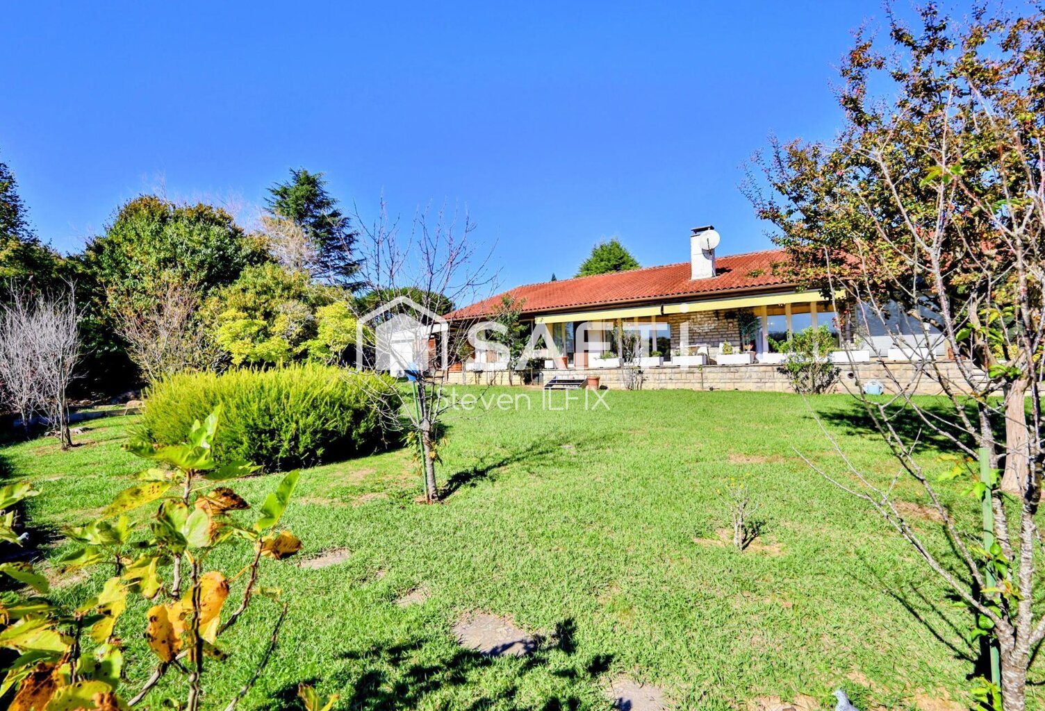 Maison de plain pied de 149 m², terrain de 2076 m² — photo 1