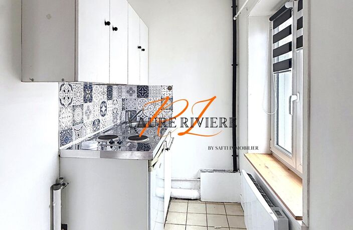 Studio lumineux de 24 m² au dernier étage, secteur Brûle-Maison — photo 3