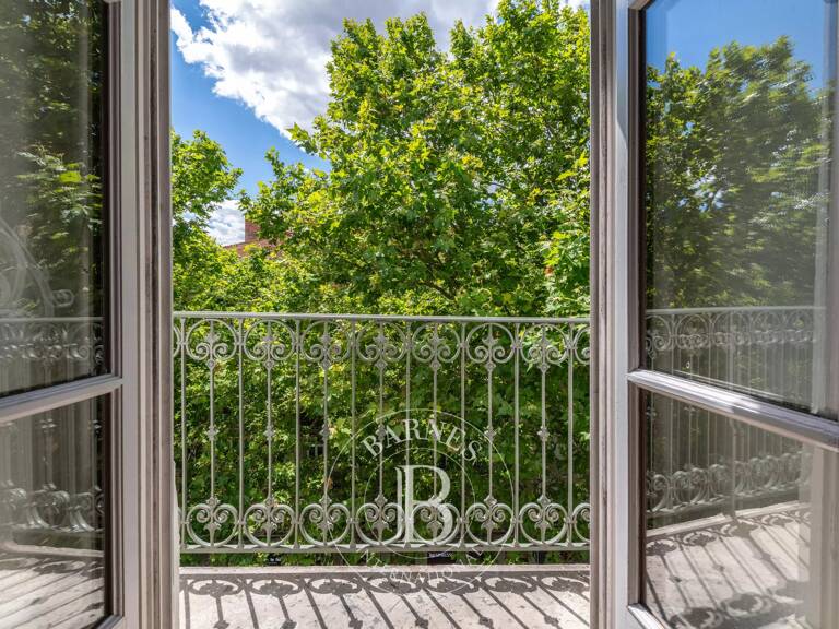LYON 6 – Appartement Dernier étage  - 2/ 3 Chambres - Balcon — photo 1