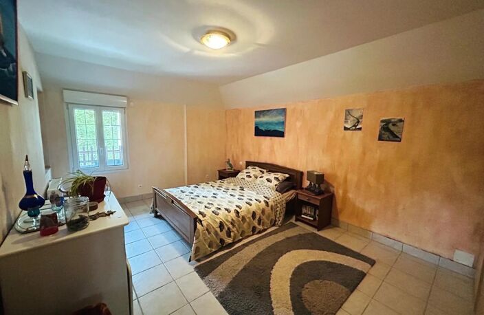 Maison rénovée avec dépendances et fort potentiel — photo 5