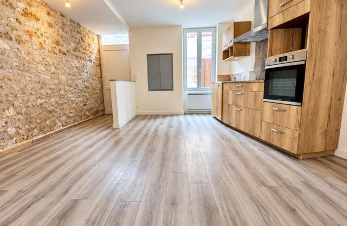 MAISON DE VILLE ENTIÈREMENT RÉNOVÉE  2 CHAMBRES  DPE B  VILLENEUVE-SUR-LOT — photo 3