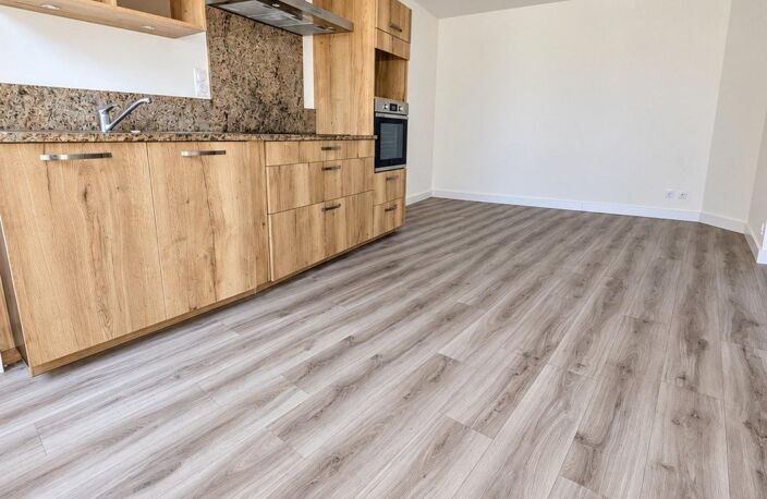 MAISON DE VILLE ENTIÈREMENT RÉNOVÉE  2 CHAMBRES  DPE B  VILLENEUVE-SUR-LOT — photo 4