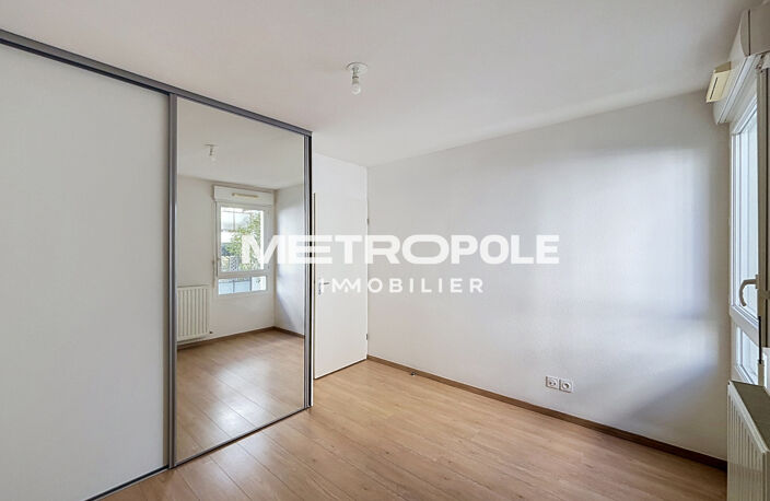 Appartement T3 avec terrasse et garage   Résidence avec pisc — photo 3
