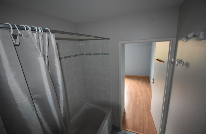 MURET-Appartement 2 pièces 45 m2 — photo 3