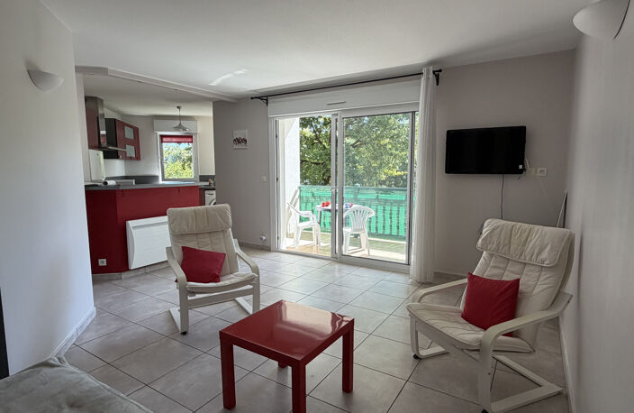 Saint-Jean-de-Luz   Grand T2 en rez-de-jardin avec terrasse, — photo 3