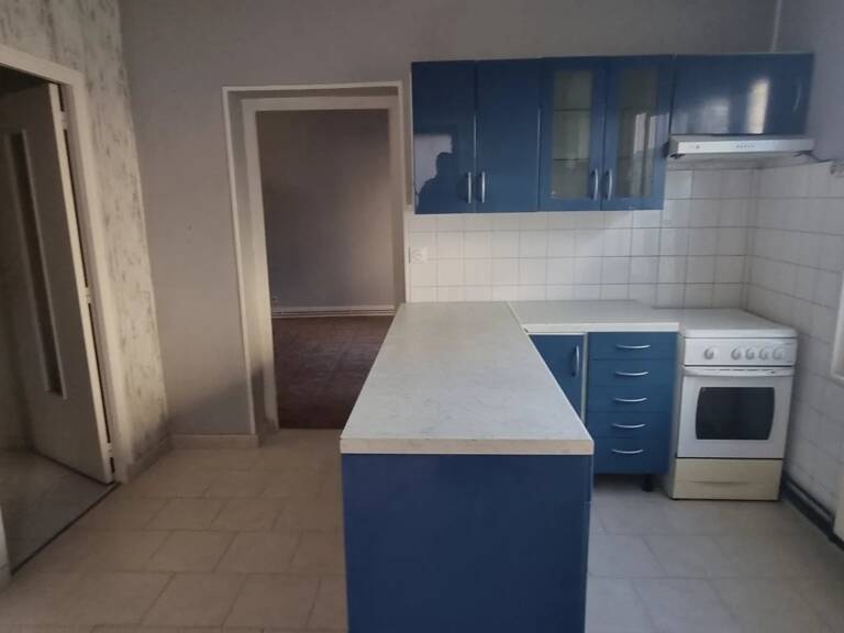 Appartement Pont sur Yonne — photo 1
