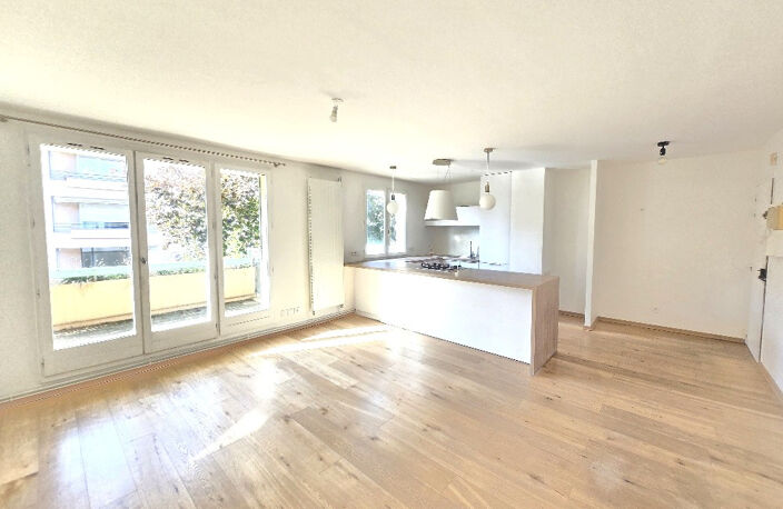 Appartement T2 lumineux avec terrasse, grenier et parking au — photo 3