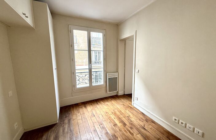 PARIS 14ᵉ – 2 PIÈCES ALLIANT CHARME ET FONCTIONNALITÉ — photo 4