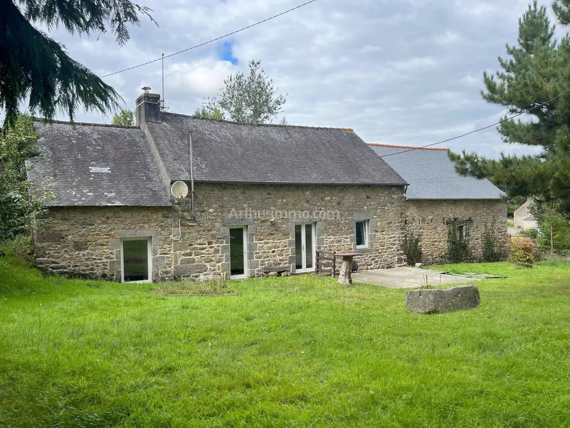 Maison 8 pièces 142 m² · à Plœuc-l'Hermitage · 142 m² · 210 500 €