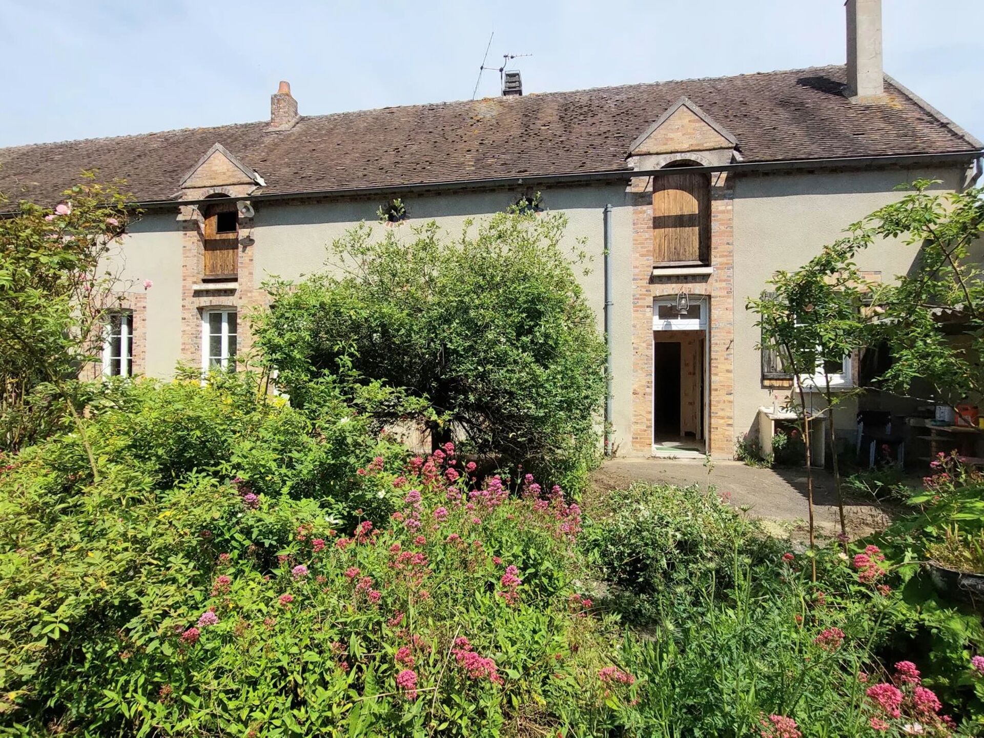 Maison 5 pièces 91 m² · à Gisy-les-Nobles · 91 m² · 85 000 €