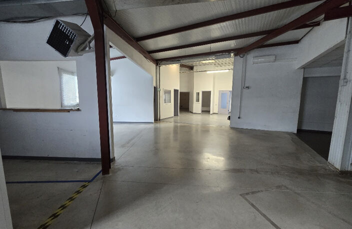 à vendre local avec bâtiment d'activité de  424 m2 sur terra — photo 5