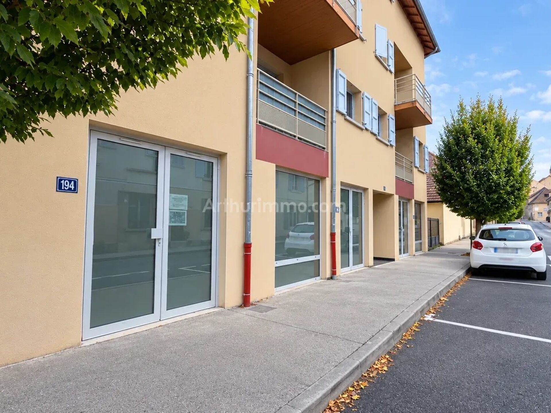 Local commercial 4 pièces 79 m² · à Morestel · 79 m² · 792 €/mois