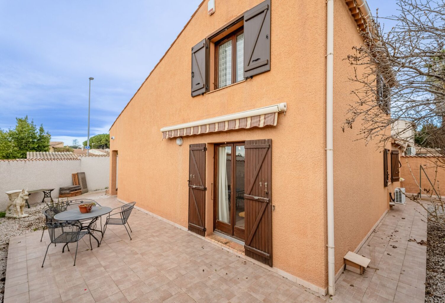 Maison VILLA  AVEC SUITE EN RDC ET GARAGE — photo 1