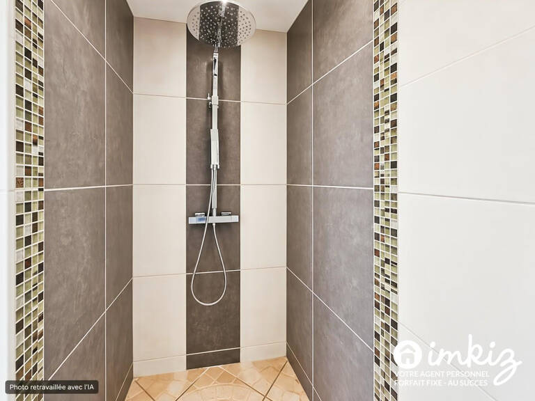 Maison de plain-pied avec piscine et grand terrain — photo 1