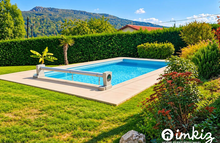 Maison de plain-pied avec piscine et grand terrain — photo 5