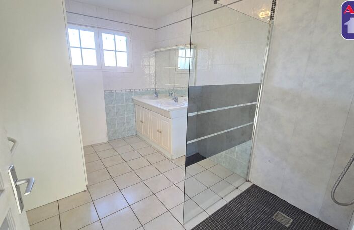 Vente maison 4 pièces 106 m² Saverdun (09700) — photo 4
