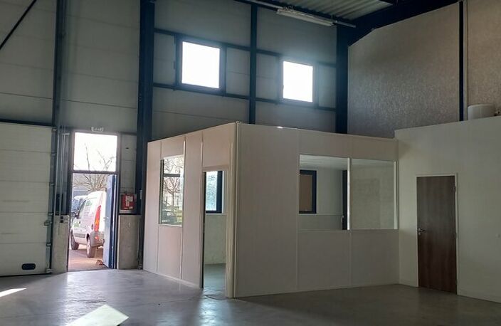 LOCAL D'ACTIVITE - ATELIER à LOUER — photo 3