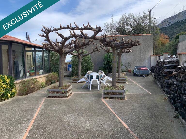 VILLA AVEC GRANDE TERRASSE ET GRAND GARAGE — photo 1