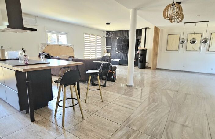 Vente Maison traditionnelle 6 pièces — photo 2