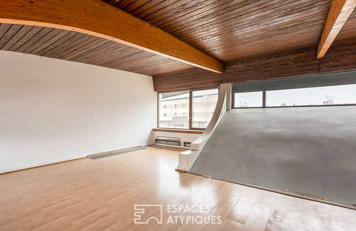 Appartement en plateau à aménagé en dernier étage avec place de stationnement — photo 4