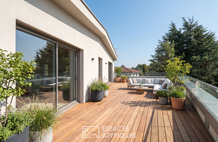 Attique d'exception avec terrasse panoramique sur Saint Cyr au Mont d'Or — photo 4