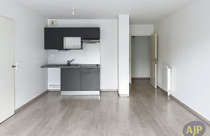 T3 2 Chambres ST HERBLAIN BOURG — photo 3