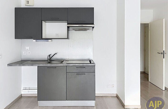 T3 2 Chambres ST HERBLAIN BOURG — photo 4
