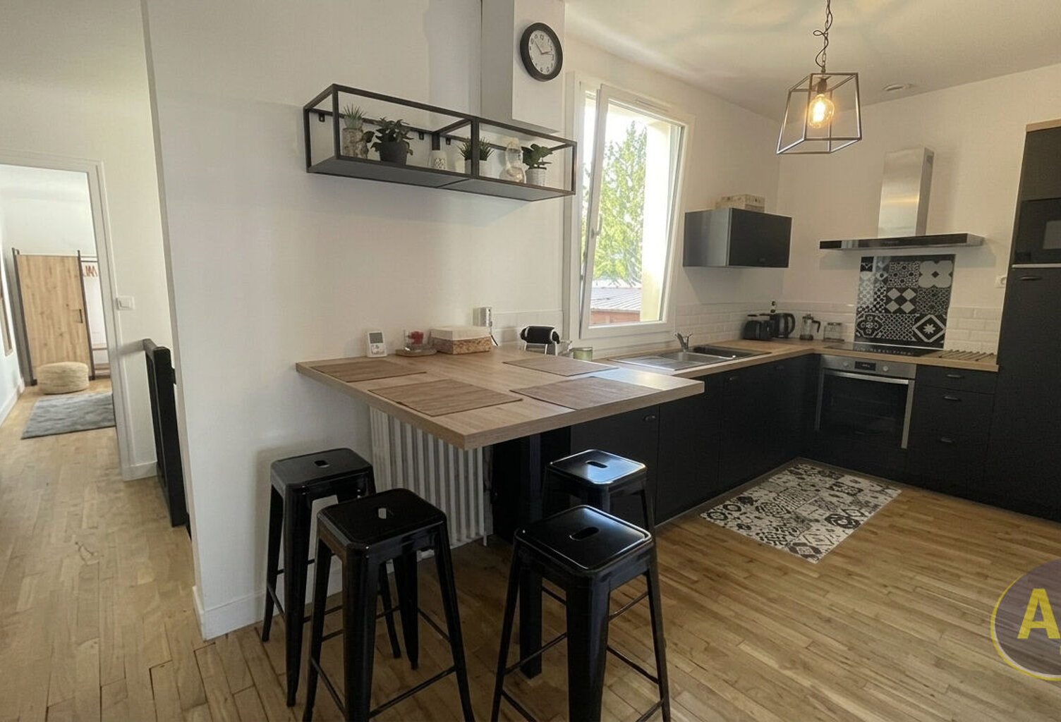 Maison atypique  LE PIGEON BLANC — photo 1
