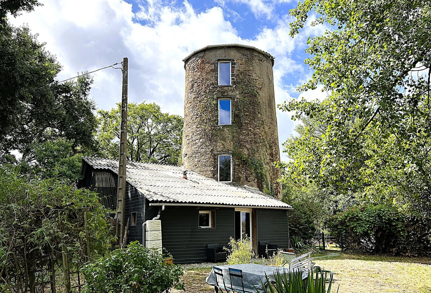 Charme et authenticité : ancien moulin à Plessé — photo 1