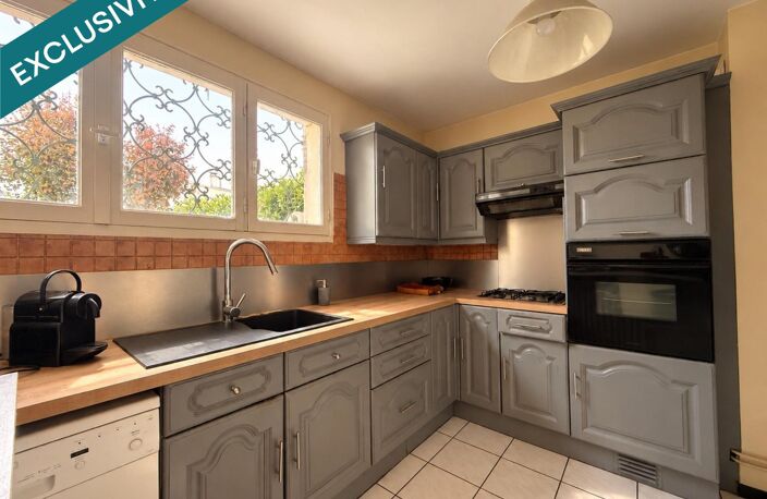 LE HAILLAN  MAISON AVEC JARDIN DE 550 M² ET GARAGE INDÉPENDANT — photo 4