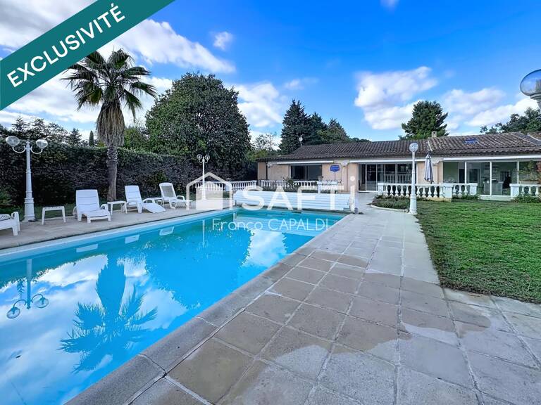 Maison 7 pièces de plain pied avec studio, cuisine d'été et piscine — photo 1
