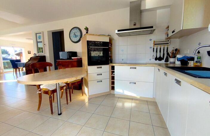 Maison contemporaine avec  vue mer depuis l'étage, située au calme — photo 5